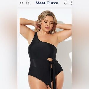 Meet Curve woman’s one piece black one shoulder tie side swimsuit size L